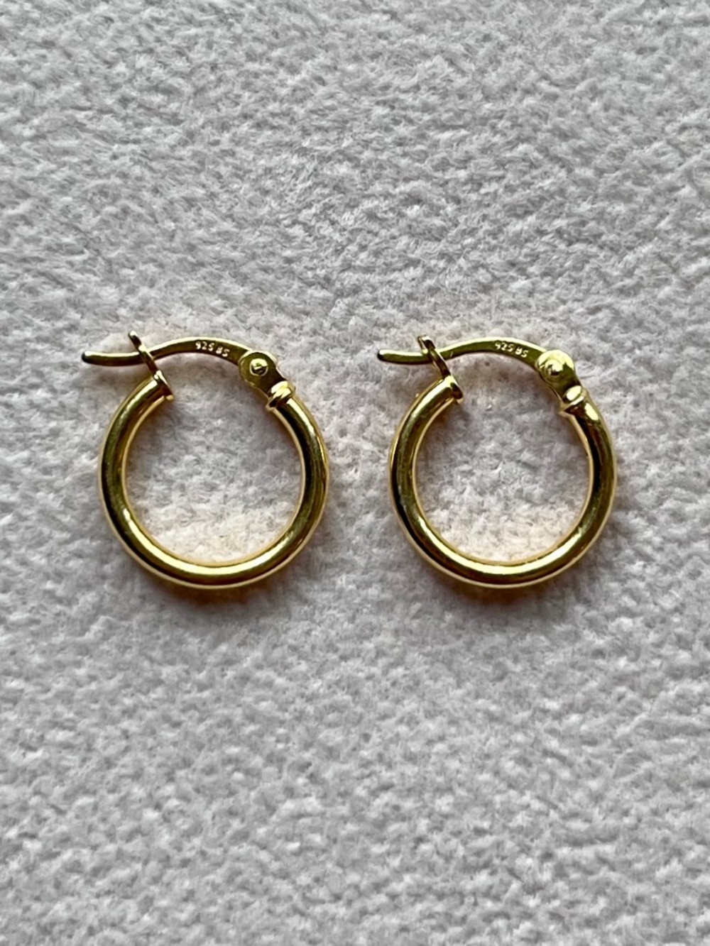 E102 | Dainty Gold-Plated Hoop Earrings